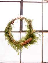 Charger l&#39;image dans la galerie, Atelier DIY couronne des Fêtes - 4 décembre 2025
