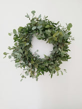 Load image into Gallery viewer, Green wreath
